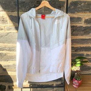 Nike Grey And White Colorblock Wind breaker